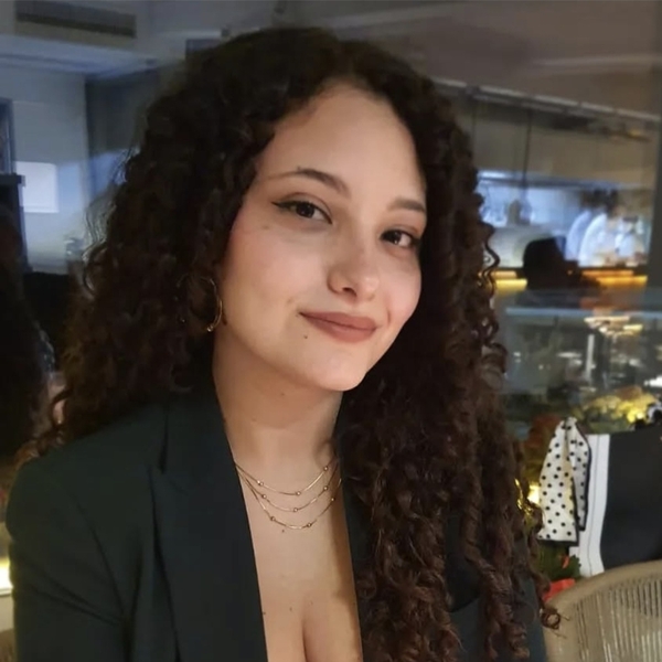 Michela - Insegnante di aiuto compiti - Napoli