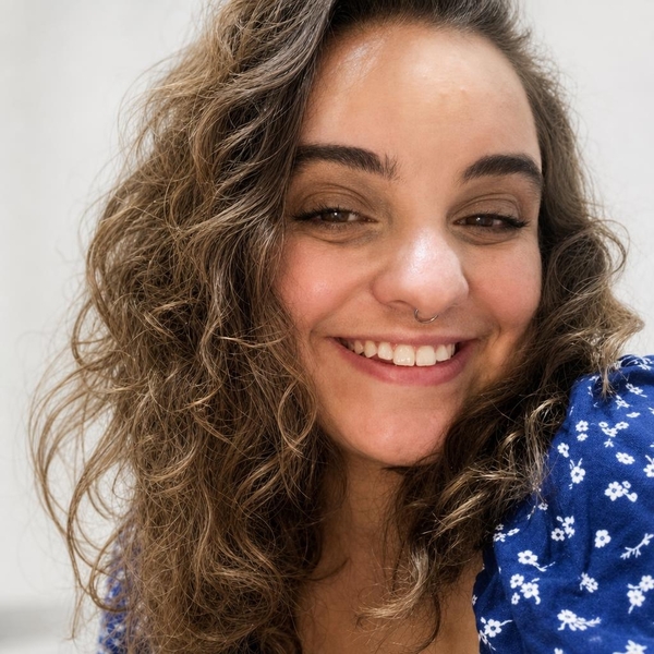 Ana - Professor de História (Ensino Superior) - 