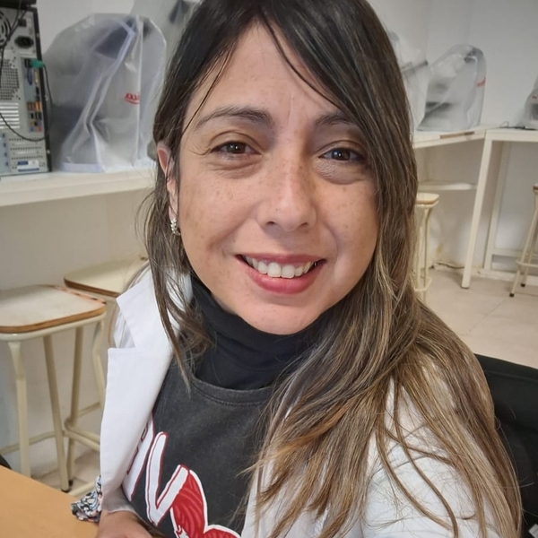 Antonella - Profesor medicina - La Rioja