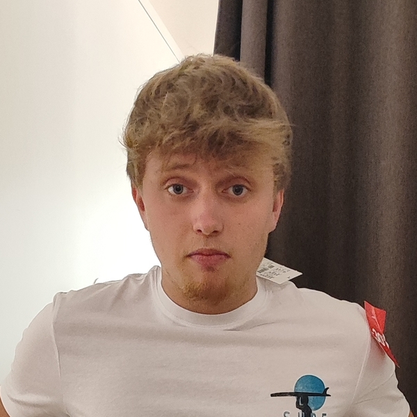 Lucas - Prof de maths - Cambrai