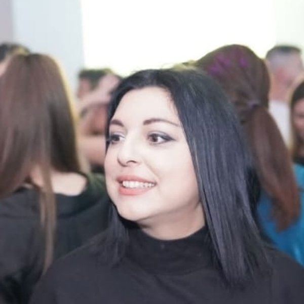 Ana - učitelj hrvatskog jezika - Ploče