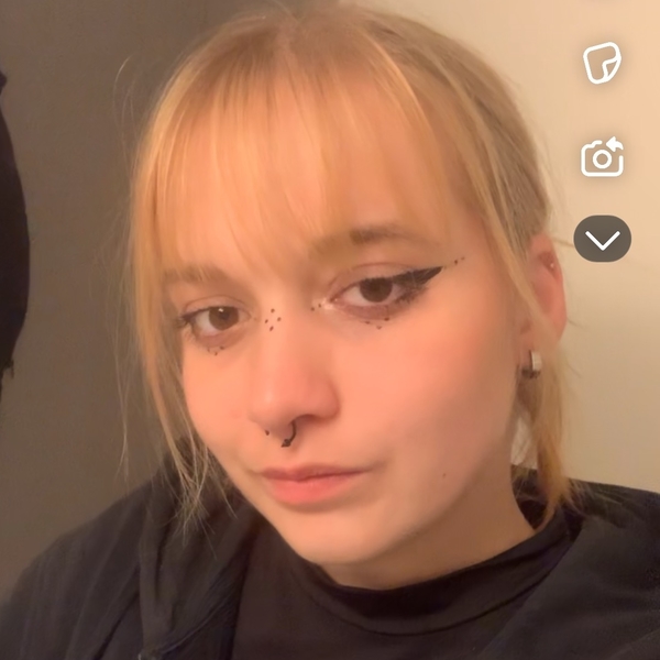 Leona - Prof de maths - Rennes