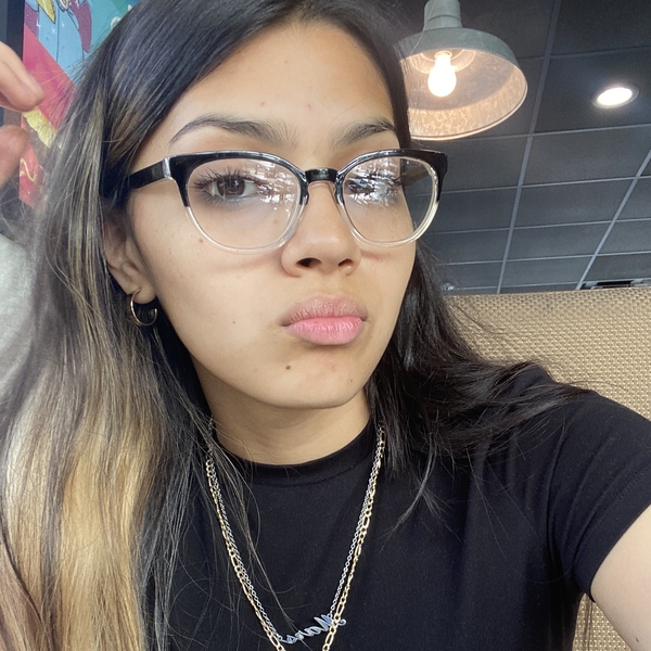 Nereyda - Spanish tutor - Mobile
