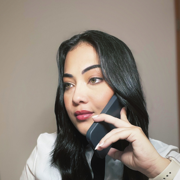 Aline - Professor de português para estrangeiros - 