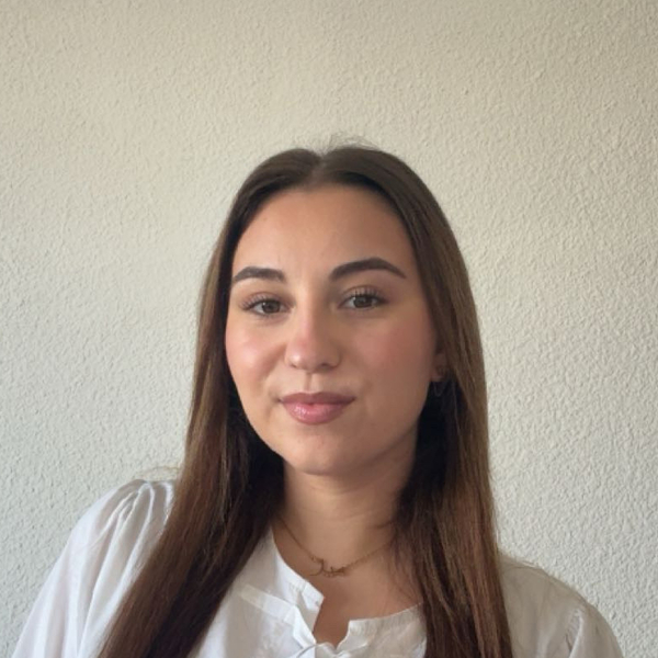 Mila - Prof d'aide aux devoirs - Nîmes