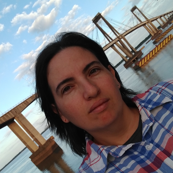 Ale - Profesor física - Corrientes