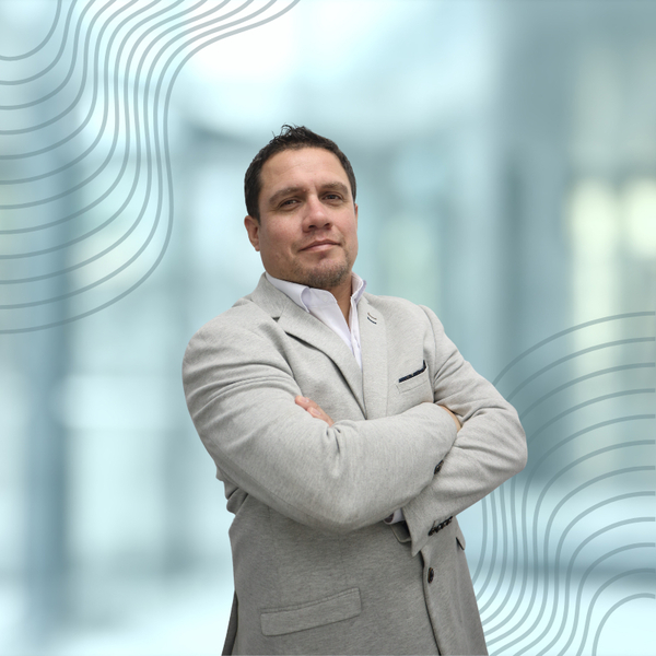 Karl - Profe de desarrollo profesional - Lima
