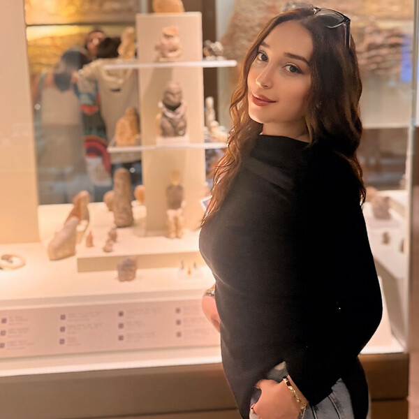Ayşenur - Tarih öğretmeni - Düzce