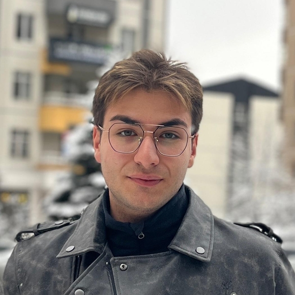 Rahmi Burak - Fransızca öğretmeni - Kayseri