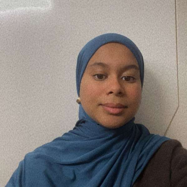 Safiya - Prof de français - Tigery