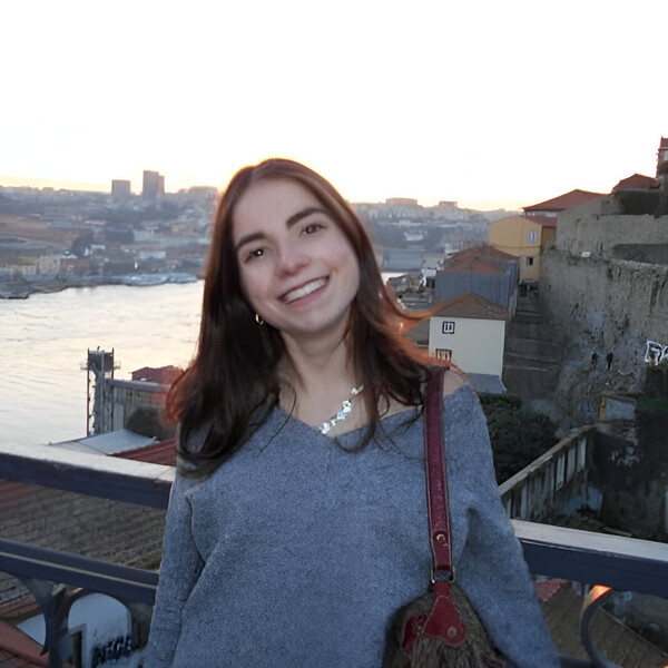 Leonor - Professor de Matemática - Porto