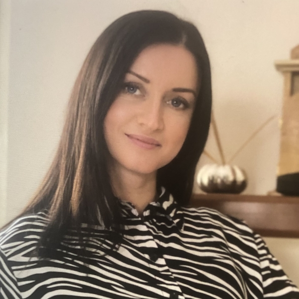 Алла - викладач вокалу - Підволочиськ