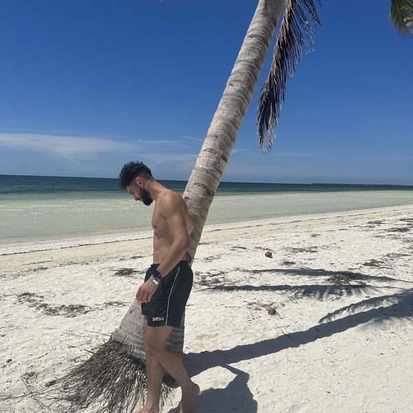 Mehdy Michael - Prof de boxe anglaise - Liège