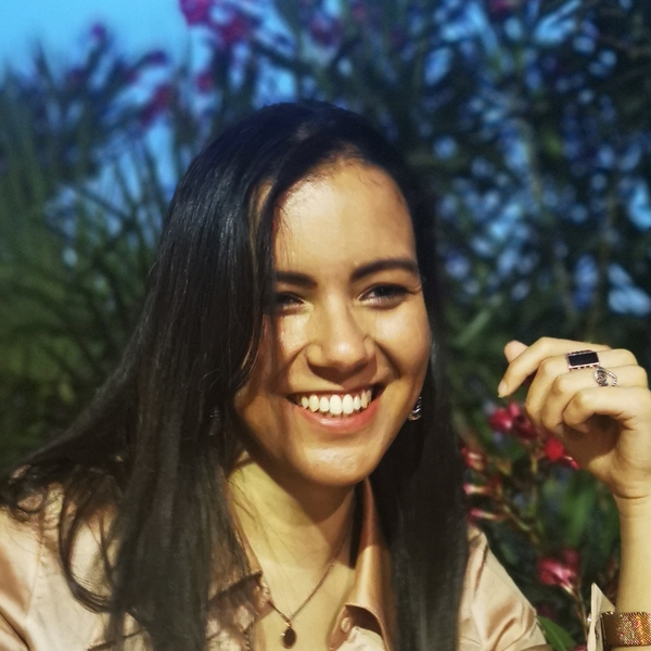 Amina - Prof de maths - Reims