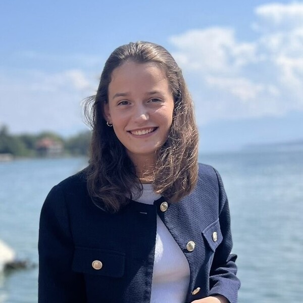 Aude - Prof d'aide aux devoirs - Nyon