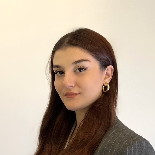 Ilaria - Insegnante di economia - Milano