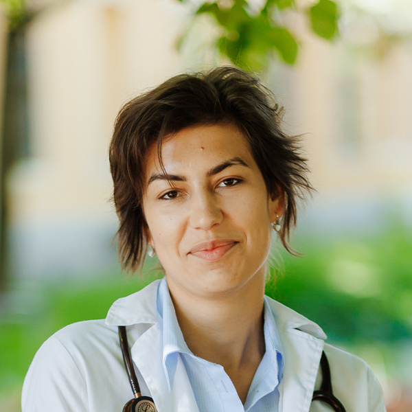 Martina - Profesor de biologie - Oradea