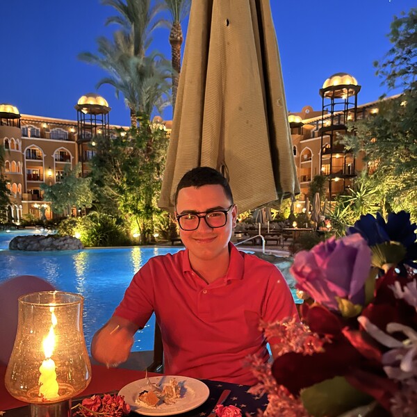 Hassan - Prof de maths - Molenbeek-Saint-Jean