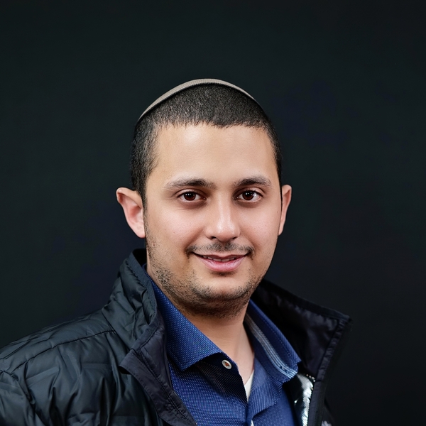 רז - מורה למחשבים - פתח תקווה