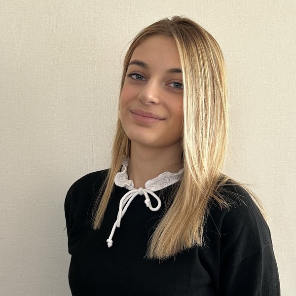 Laura - Prof d'aide aux devoirs - Dijon