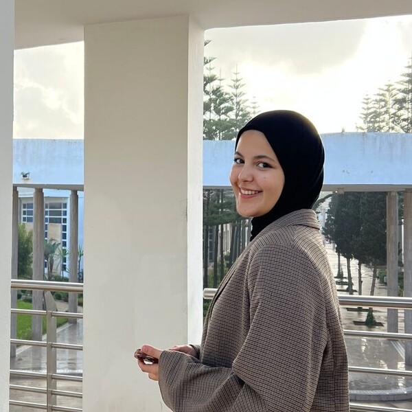 Hajar - Prof d'arabe - 