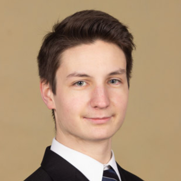 Prior - angol nyelv magántanár - Vál