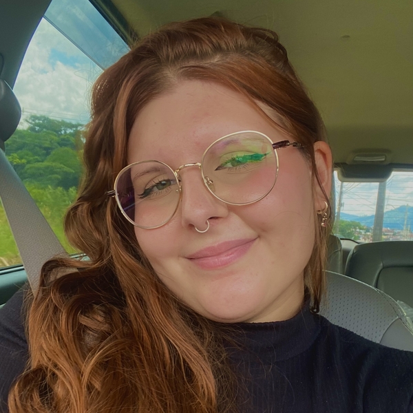 Milena - Professor de química - Trindade