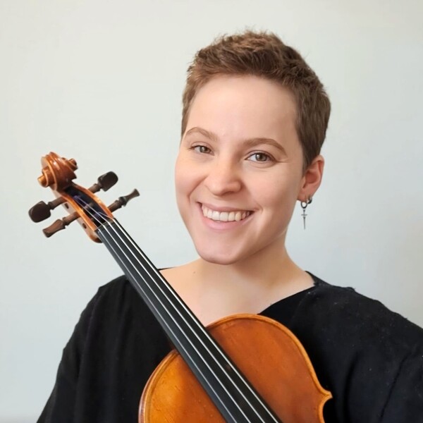 Dorothea - Geigenlehrerin - München