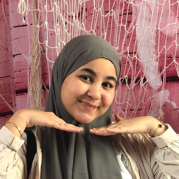 Sara - Prof d'arabe - Casablanca