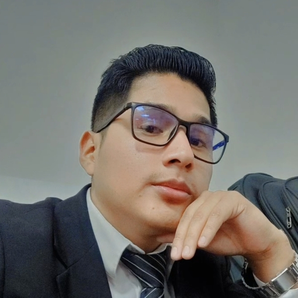 RENZO - Profe de matemáticas - Arequipa