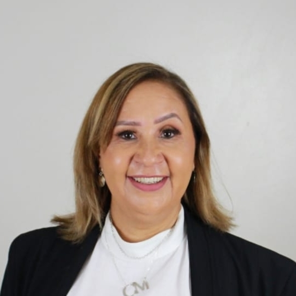 Charliene - Professor de serviço social - Teresina