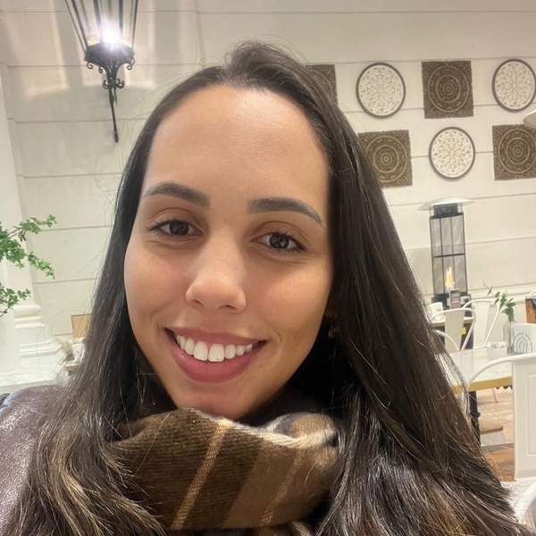 Ana Carolina - Prof de enfermagem - Belo Horizonte