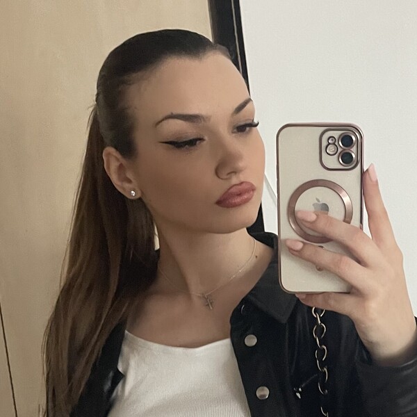 Andreea - Profesor de Engleză - Iași