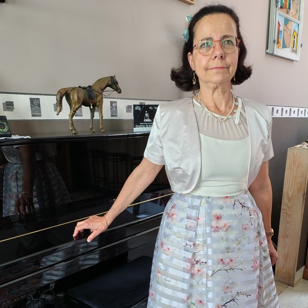 Florence - Prof de piano - Paris 12e