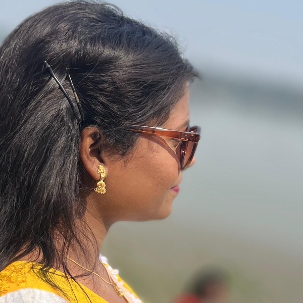 Riya - English tutor - Chanditala
