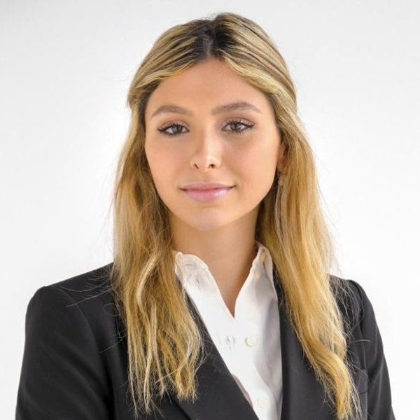 Valentina - English speaking tutor - Stamford