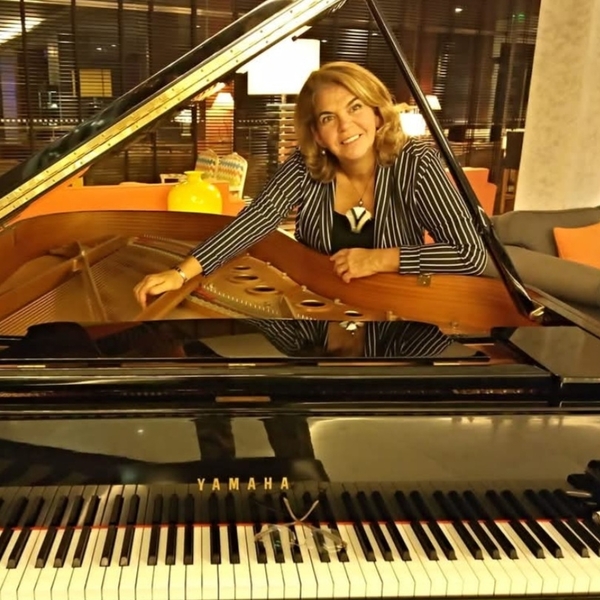 Luisa Martins - Prof de piano - Loulé