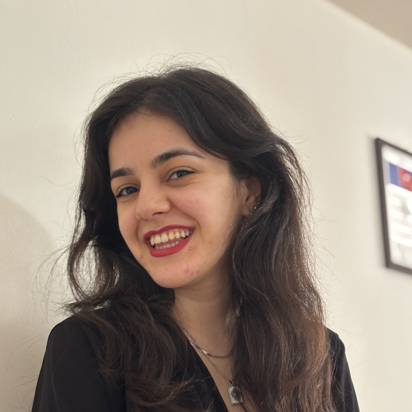 Helin - Özel eğitim ihtiyaçları öğretmeni - İzmir
