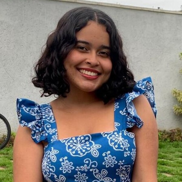 Gabrielly - Prof de inglês - João Monlevade