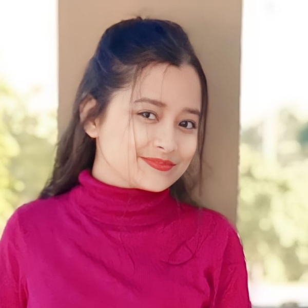 Neha - Physics tutor - Pateri