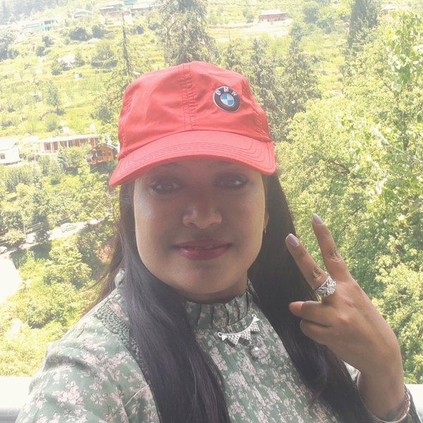 Harsimran Kaur - Guitar teacher - Amritsar