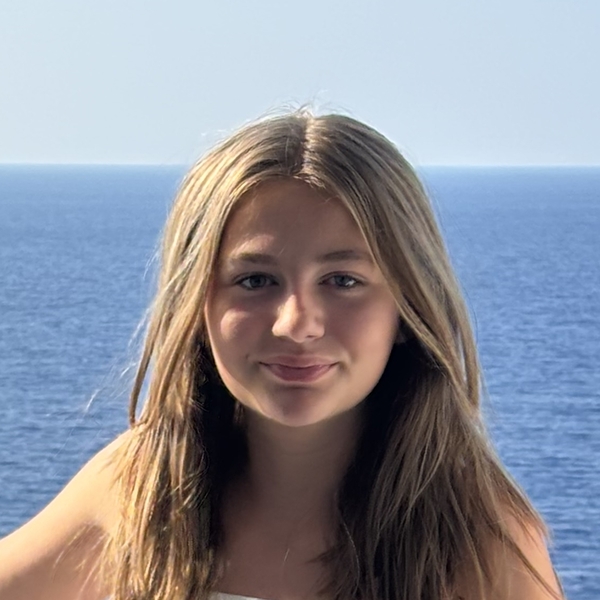 Violette - Mathematics tutor - Vista