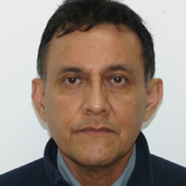 Guillermo Eduardo - Profe de física - Madrid