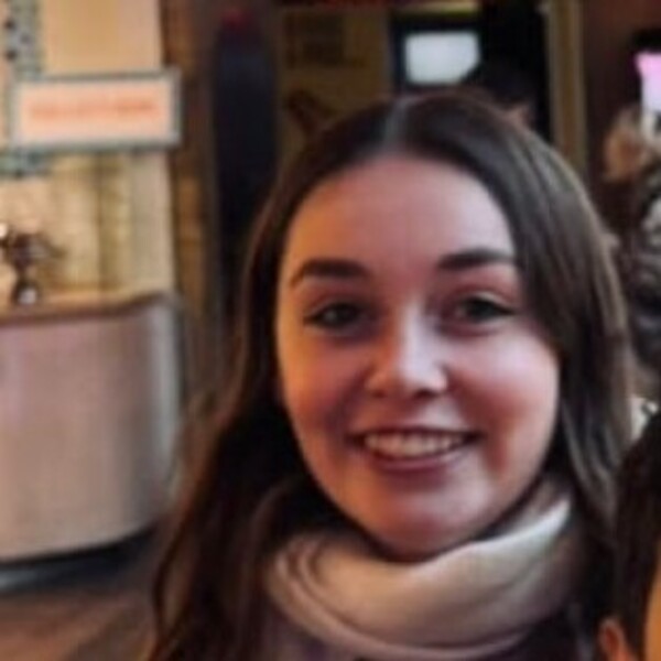 Connie - French tutor - London