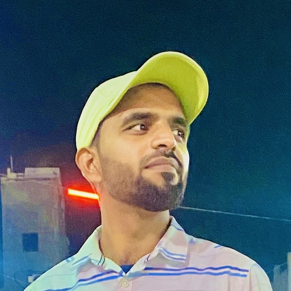 SHUBHAM - Physics teacher - Allahabad