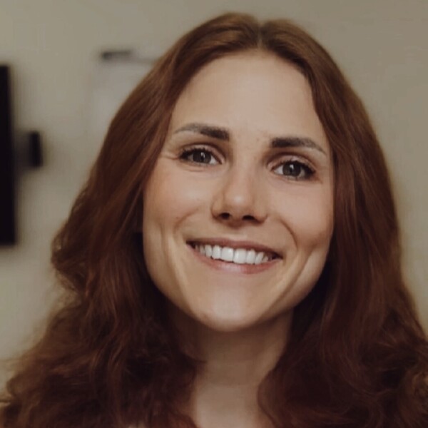 Larissa - Englischlehrerin - Bisamberg