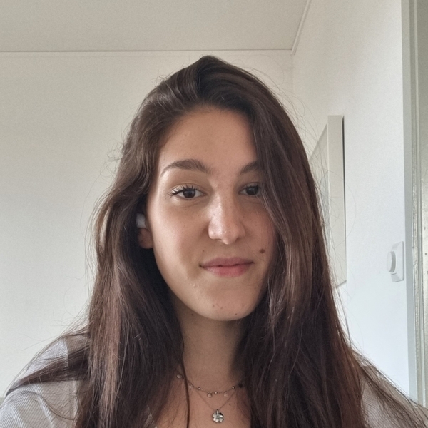 Alessandra - Insegnante di aiuto compiti - Piacenza