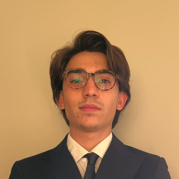 Davide - Insegnante di aiuto compiti - Milano