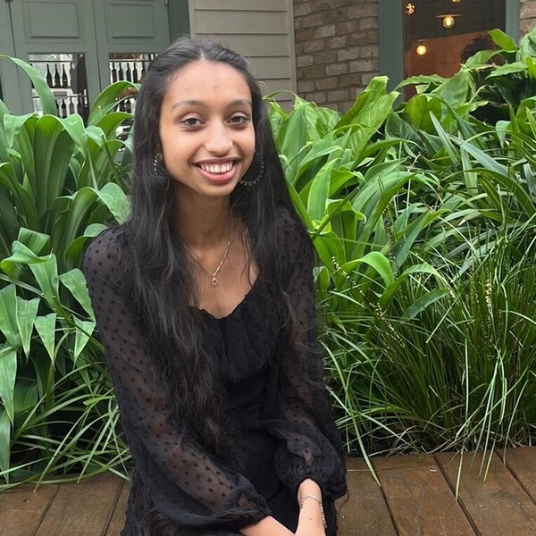 Arya - Biology tutor - Clearview