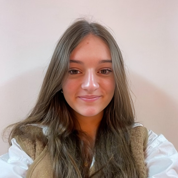 Ava - Guitar tutor - Townsville